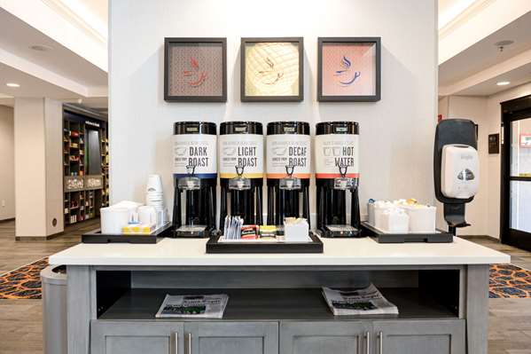 Restaurant - Hampton Inn & Suites Lenoir