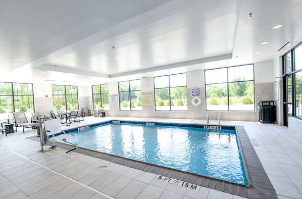 Pool - Hampton Inn & Suites Lenoir