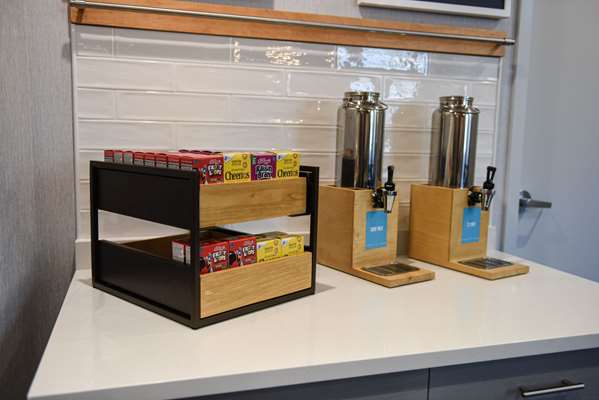 Amenities - Hampton Inn & Suites Lenoir