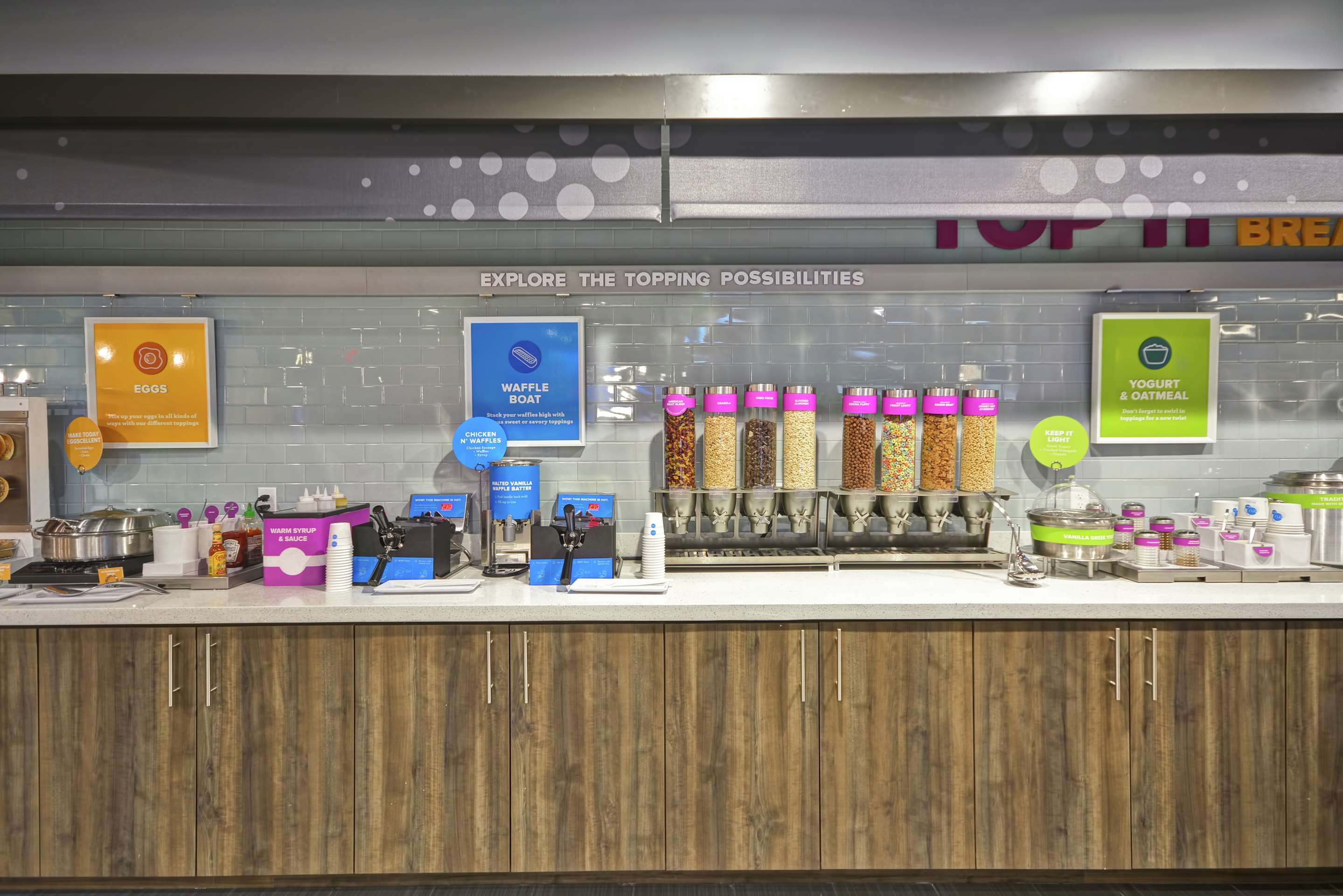 Breakfast Area | Tru by Hilton Corpus Christi South Padre Island Dr