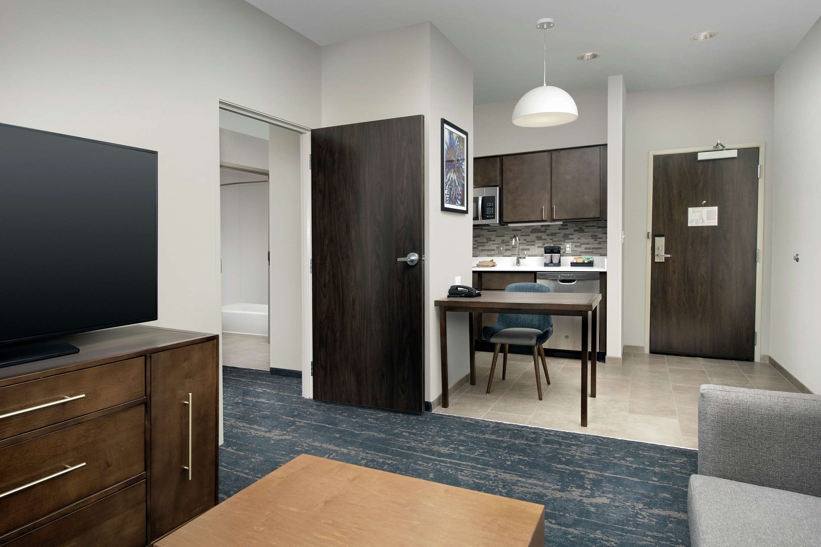 Guest room