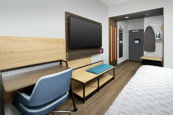  - Tru by Hilton Hotel Airport Denver