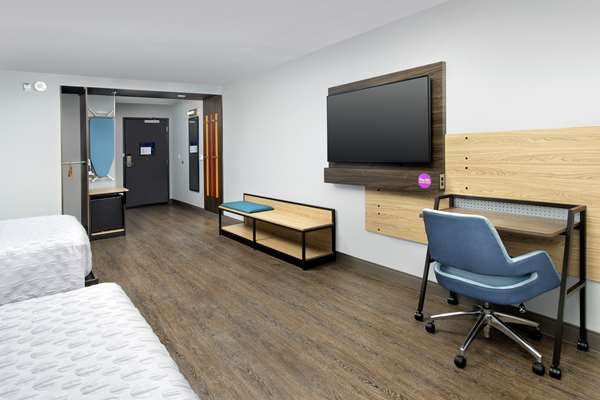  - Tru by Hilton Hotel Airport Denver