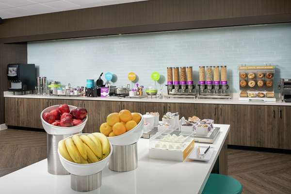 Amenities - Tru by Hilton Hotel Airport Denver