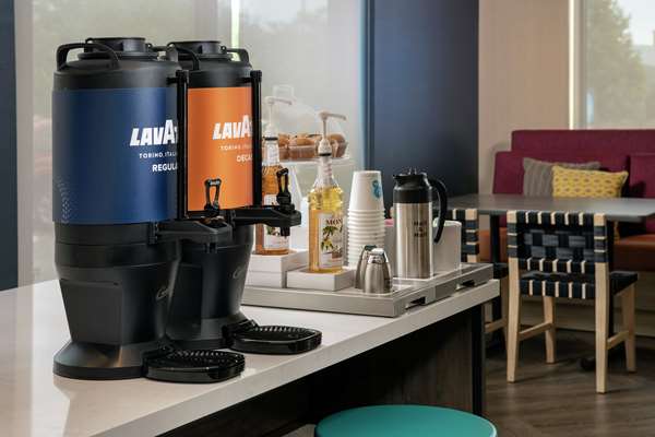 Amenities - Tru by Hilton Hotel Airport Denver