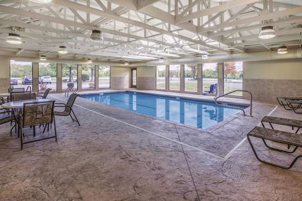Pool - Baymont Inn & Suites Canton