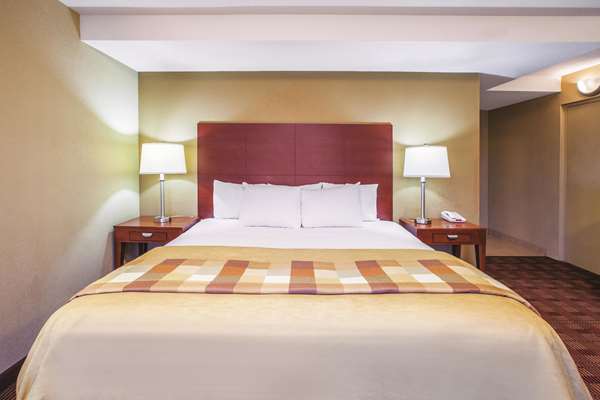  - Baymont Inn & Suites Canton