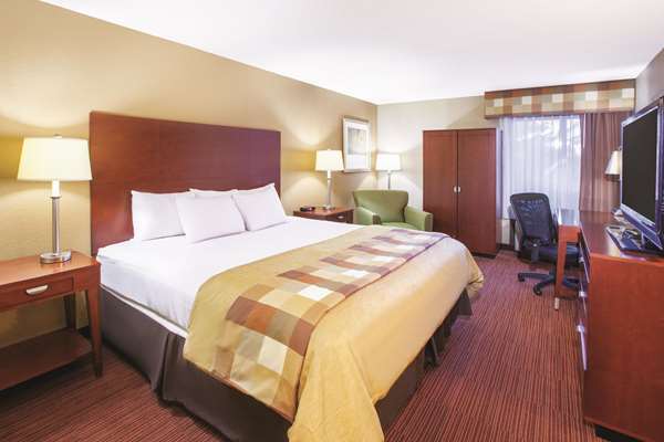  - Baymont Inn & Suites Canton