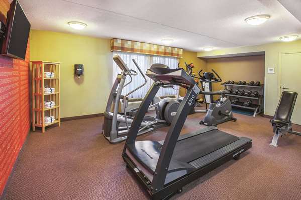 Fitness/ Exercise Room - Baymont Inn & Suites Canton