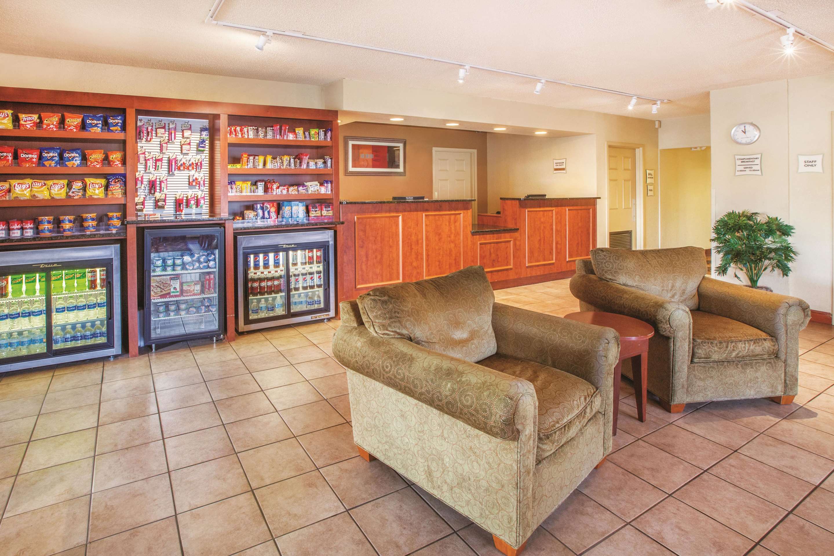 Lobby | Baymont by Wyndham Canton