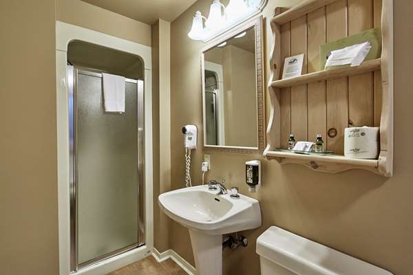  - Sir Sams Inn & Spa Eagle Lake