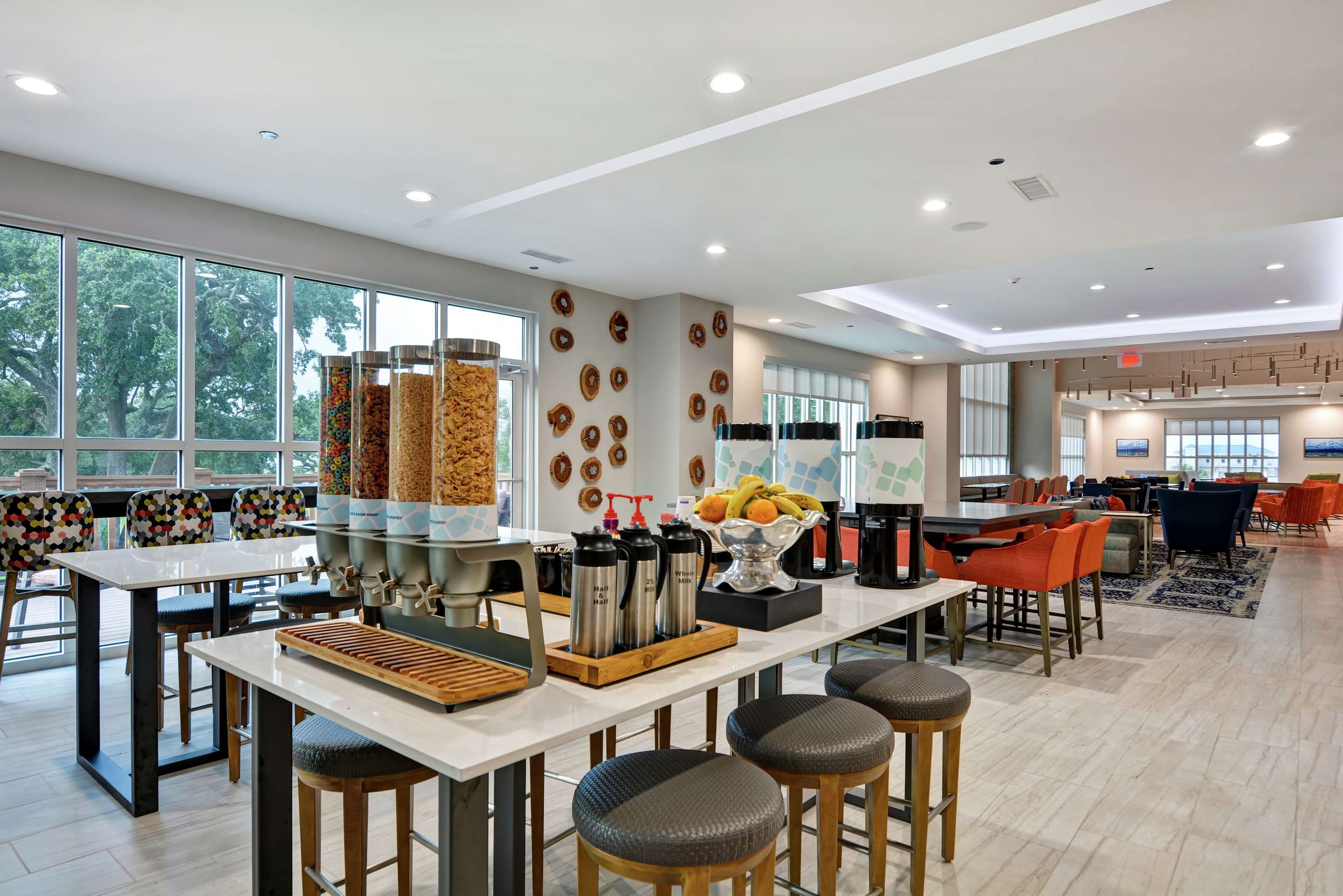 Breakfast Area | Hilton Garden Inn Biloxi