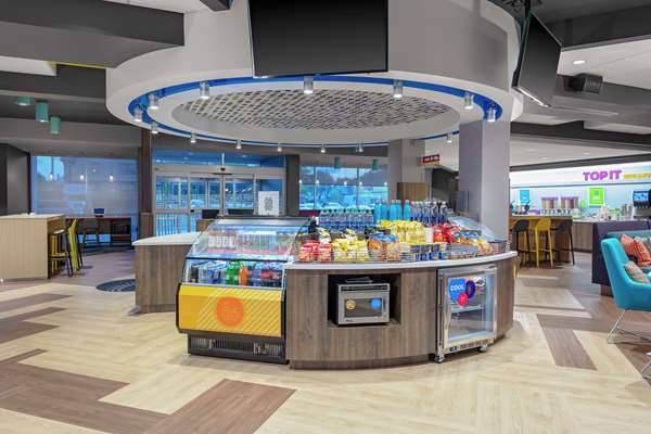  - Tru by Hilton Hotel Cleveland Clinic