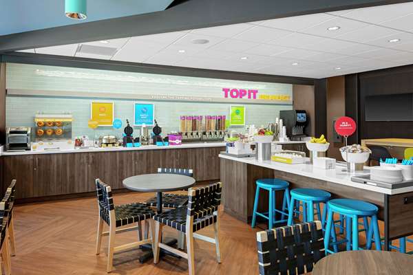 Amenities - Tru by Hilton Hotel Cleveland Clinic