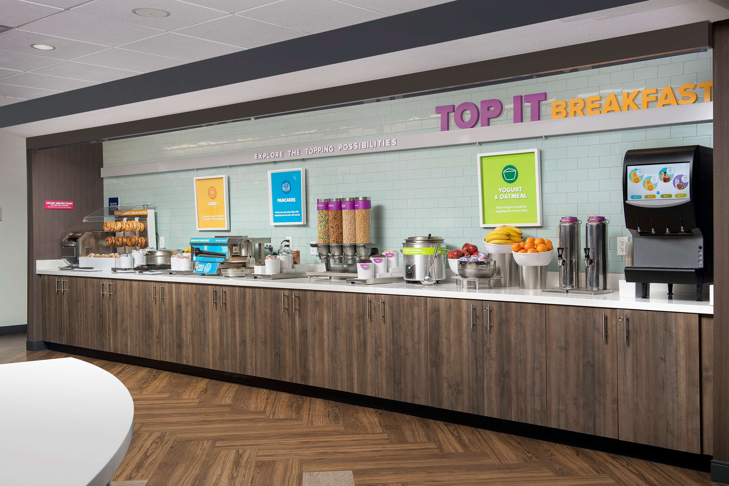 Breakfast Area | Tru by Hilton Rapid City Rushmore