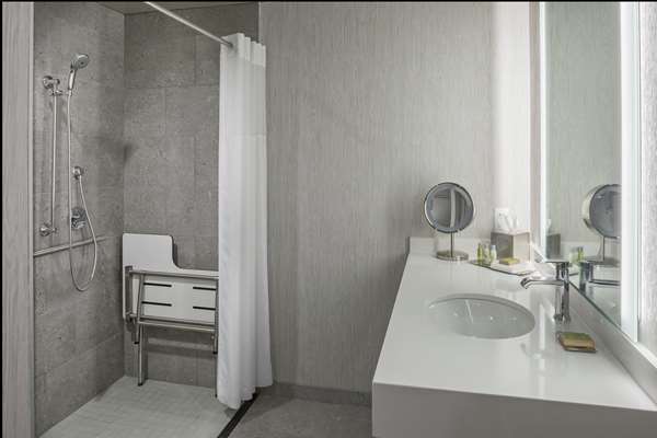  - Bevy Hotel Boerne - I-10, Exit 540