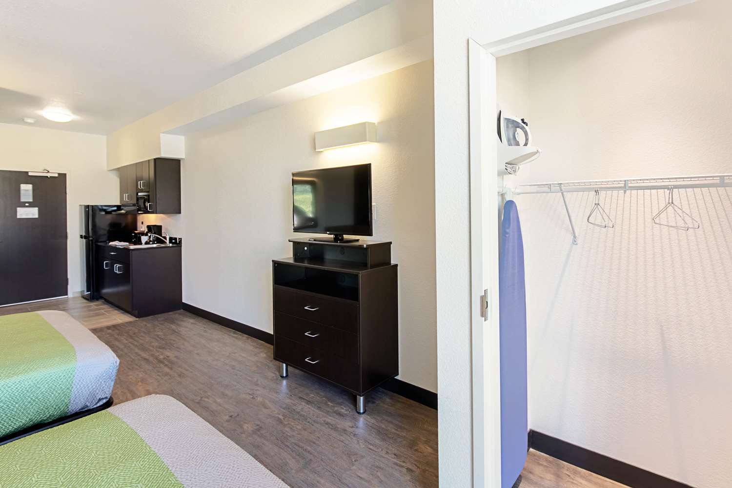 Studio 6 Extended Stay Hotel Austin, TX See Discounts