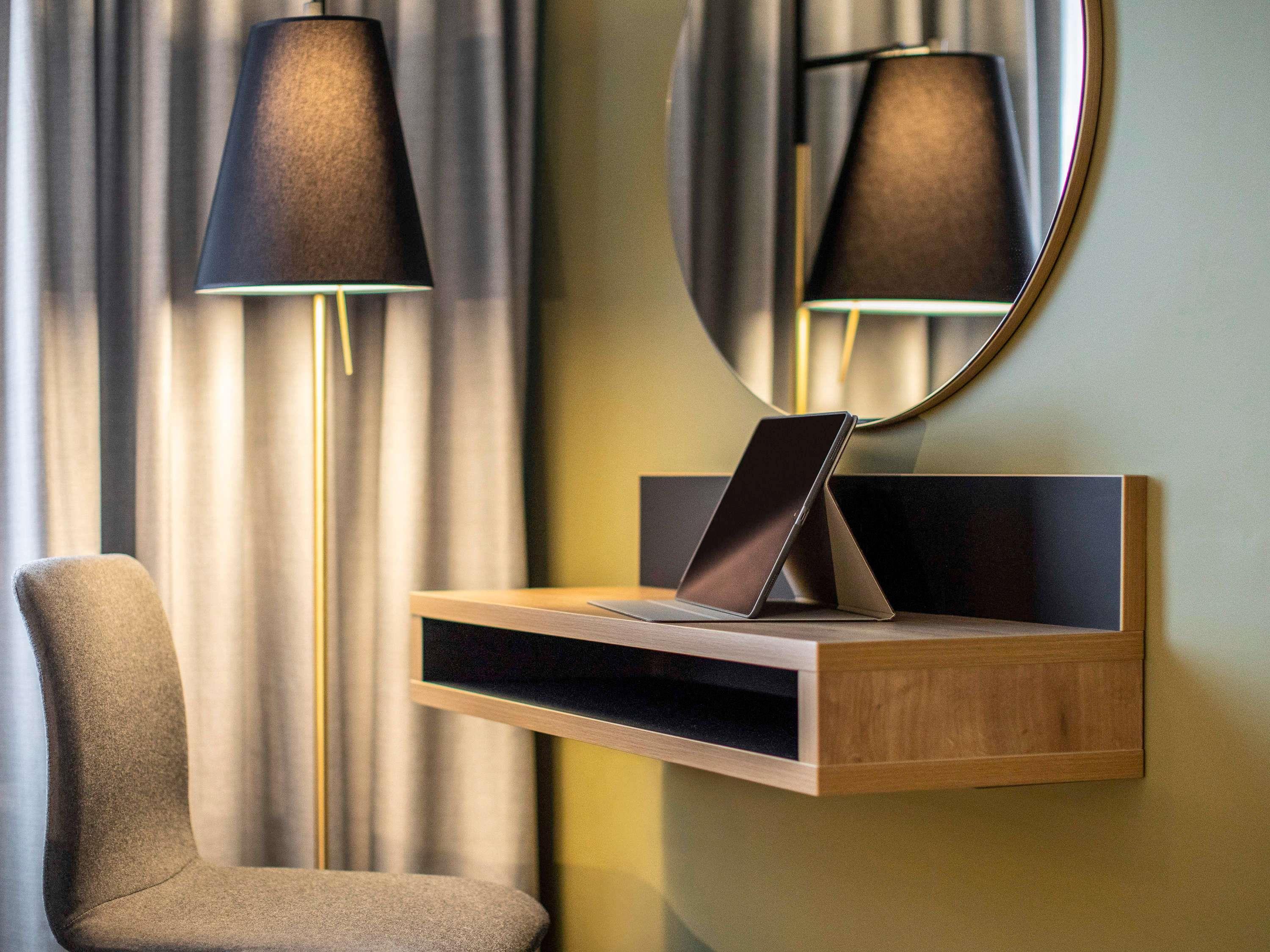 Mercure Nottingham Sherwood Hotel Room Type - Suite - 1 kingsize bed