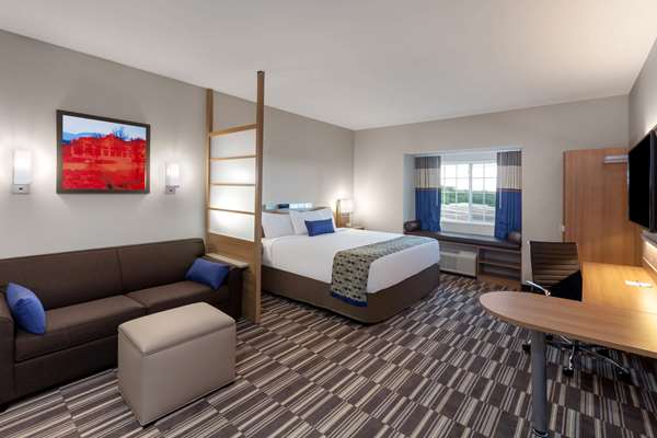  - Microtel Inn & Suites by Wyndham College Station