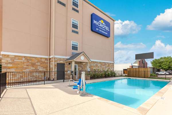 Pool - Microtel Inn & Suites by Wyndham College Station