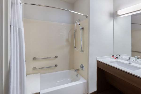  - Microtel Inn & Suites by Wyndham College Station