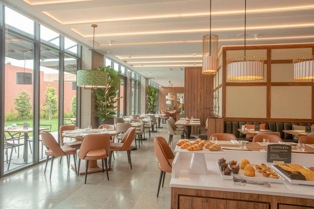 Hotel NH Porto Jardim