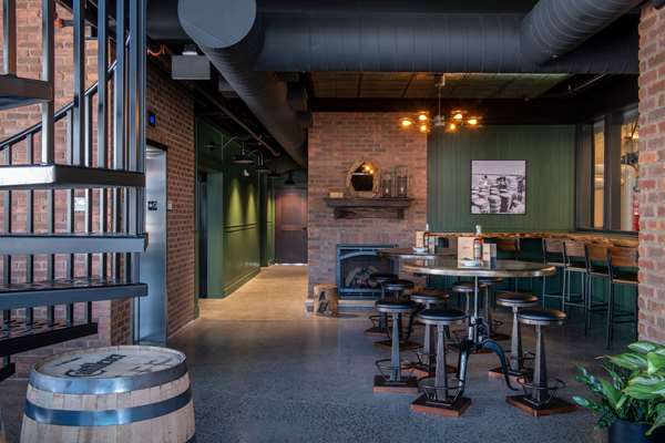 Restaurant - Cantilever Hotel Ranier