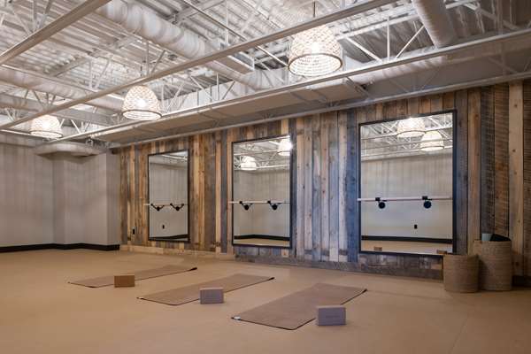 Fitness/ Exercise Room - Cantilever Hotel Ranier