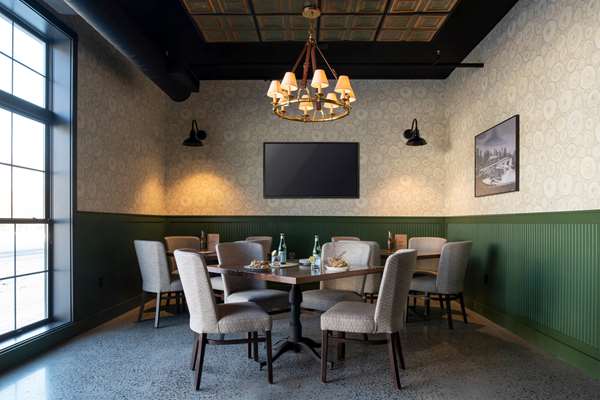 Restaurant - Cantilever Hotel Ranier