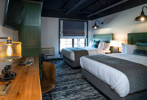  - Cantilever Hotel Ranier