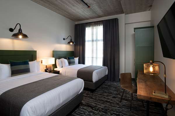  - Cantilever Hotel Ranier