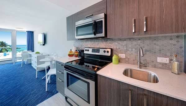  - ESJ Towers Resort Isla Verde San Juan