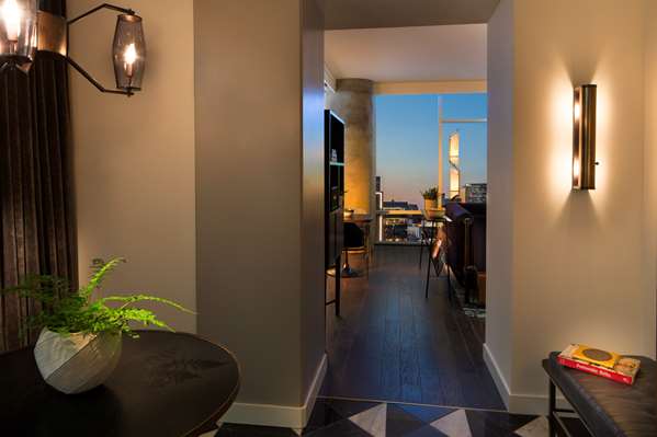 Suite - Thompson Hotel Nashville - I-40 & I-65, Exit 209