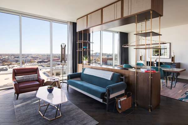 Suite - Thompson Hotel Nashville - I-40 & I-65, Exit 209