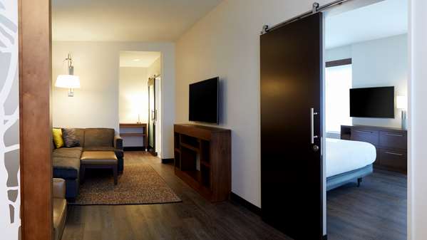 Suite - Hyatt Place Hotel Las Vegas at Silverton Village - I-15, Exit 33
