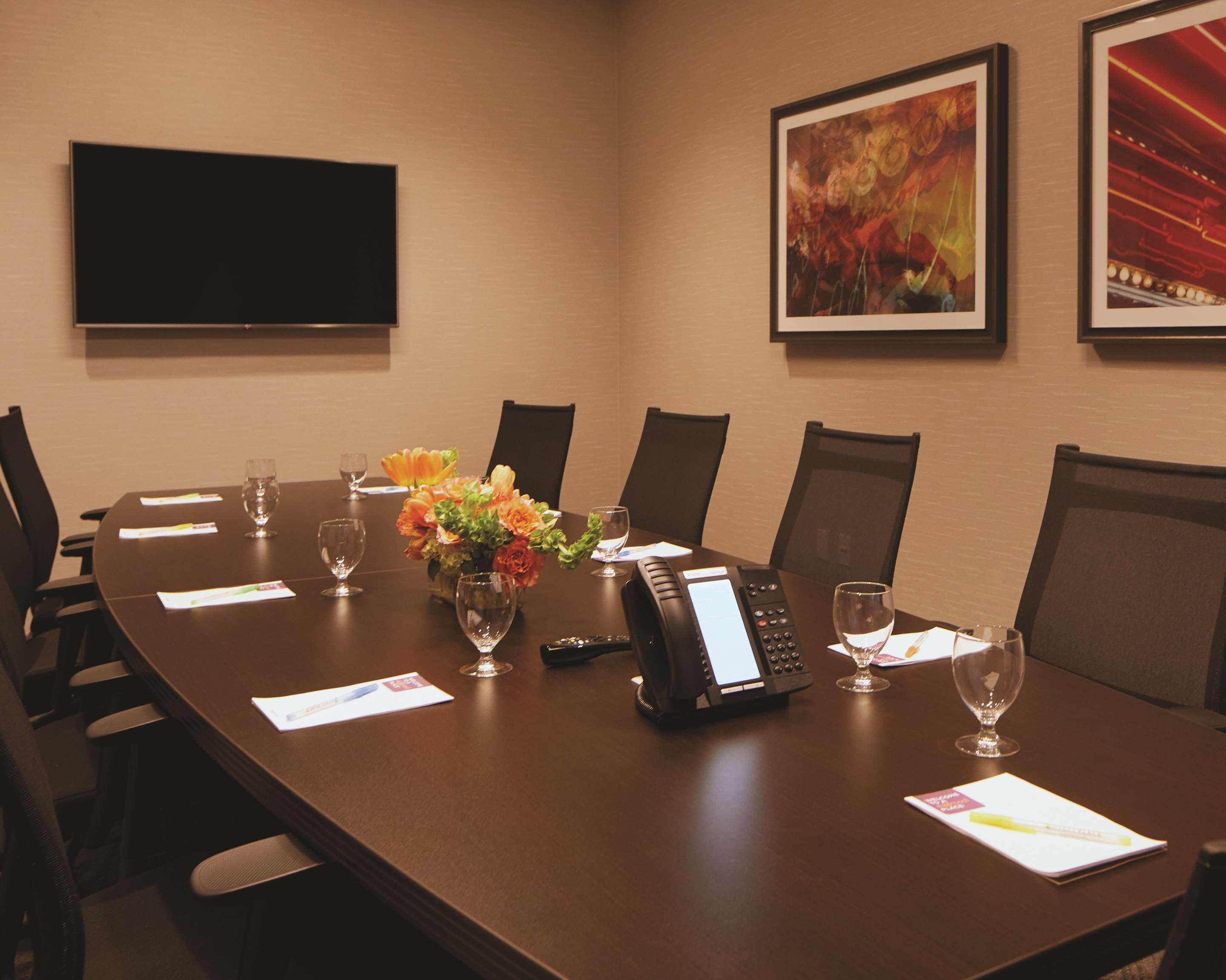 Meeting Room | Hyatt Place Las Vegas at Silverton Village