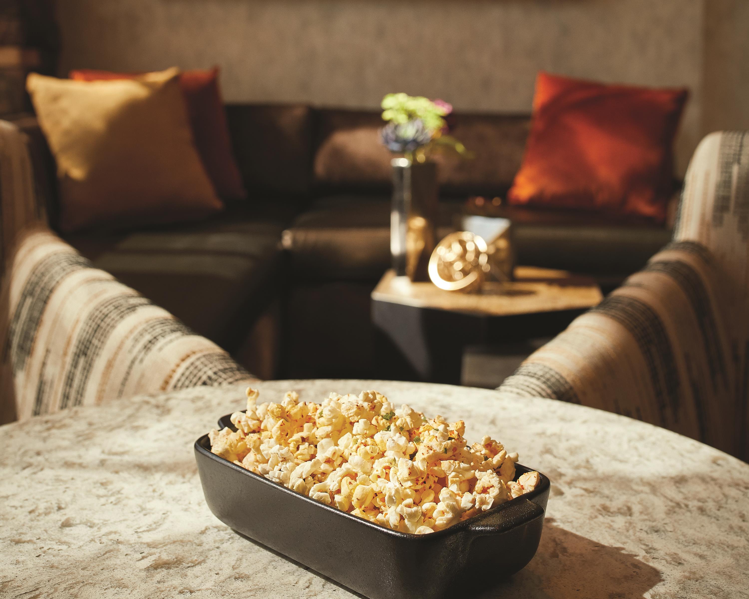 Restaurant | Hyatt Place Las Vegas at Silverton Village