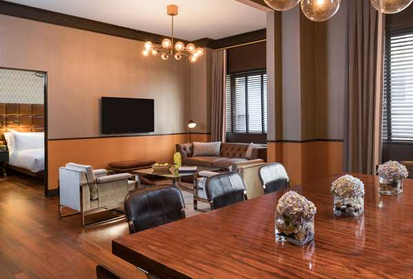 Suite - Gild Hall Hotel New York