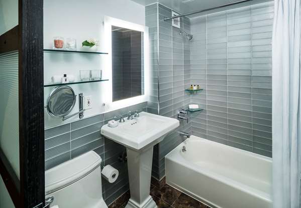  - Gild Hall Hotel New York