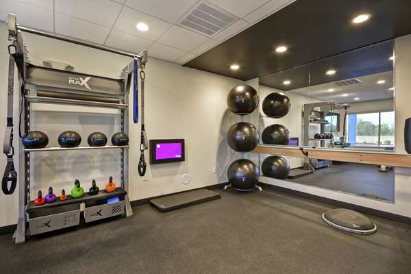 Fitness/ Exercise Room - Tru by Hilton Huber Heights - I-70, Exit 38