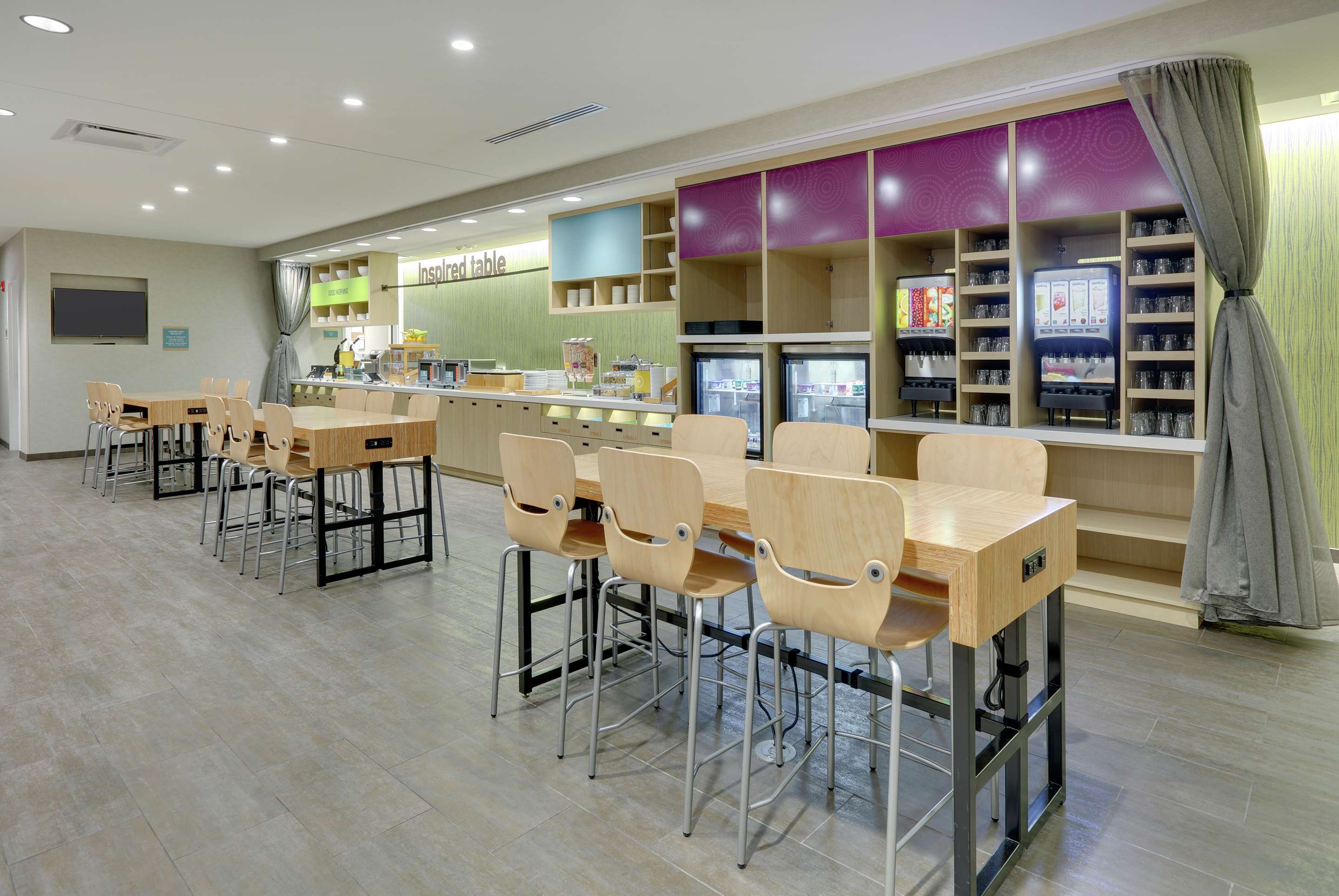 Breakfast Area | Home2 Suites BY Hilton Hagerstown