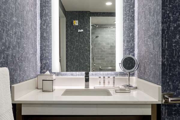  - Carte Hotel Downtown San Diego - I-5, Exits 16B & 17