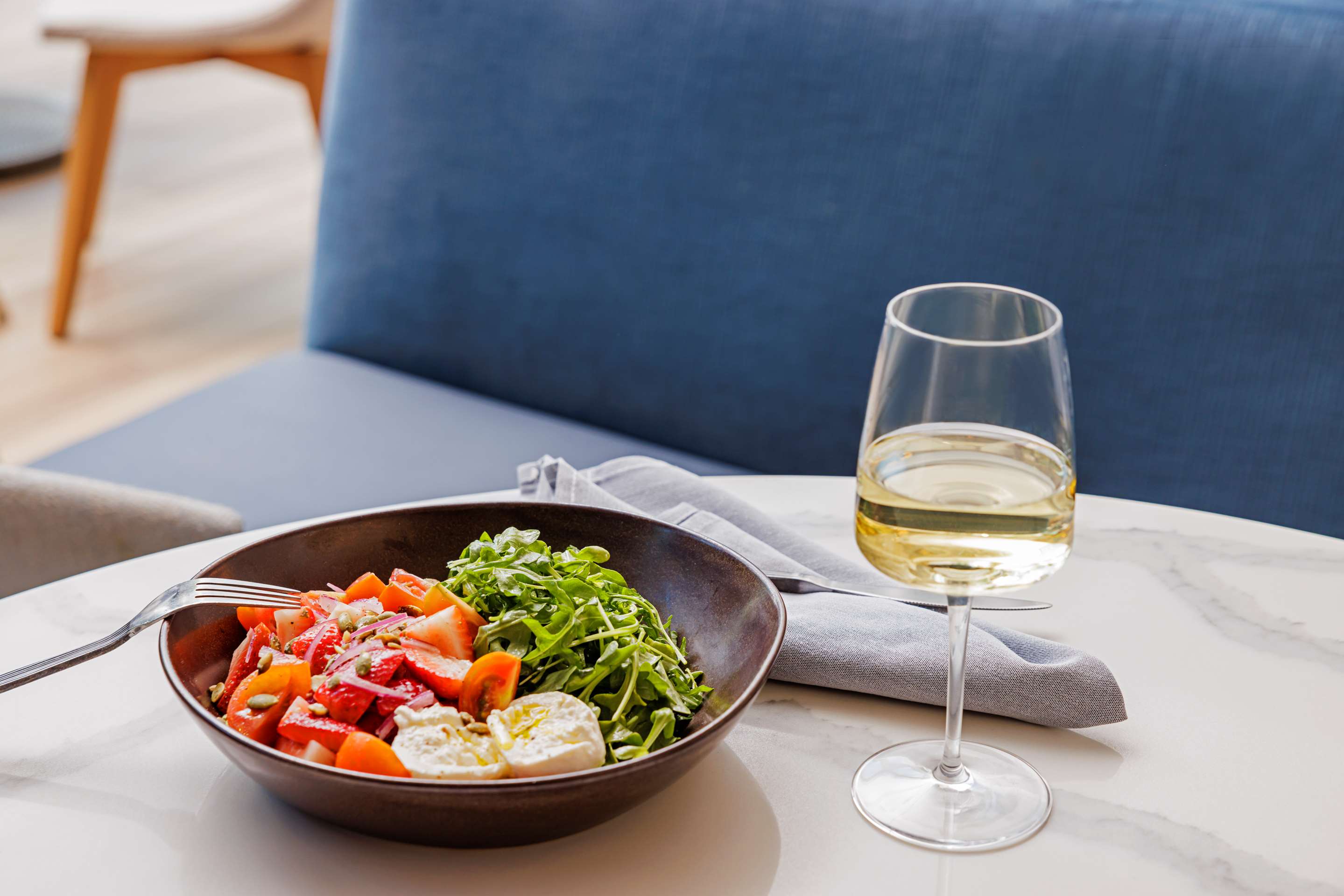 Restaurant | Carte Hotel San Diego Downtown, Curio Collection by Hilton