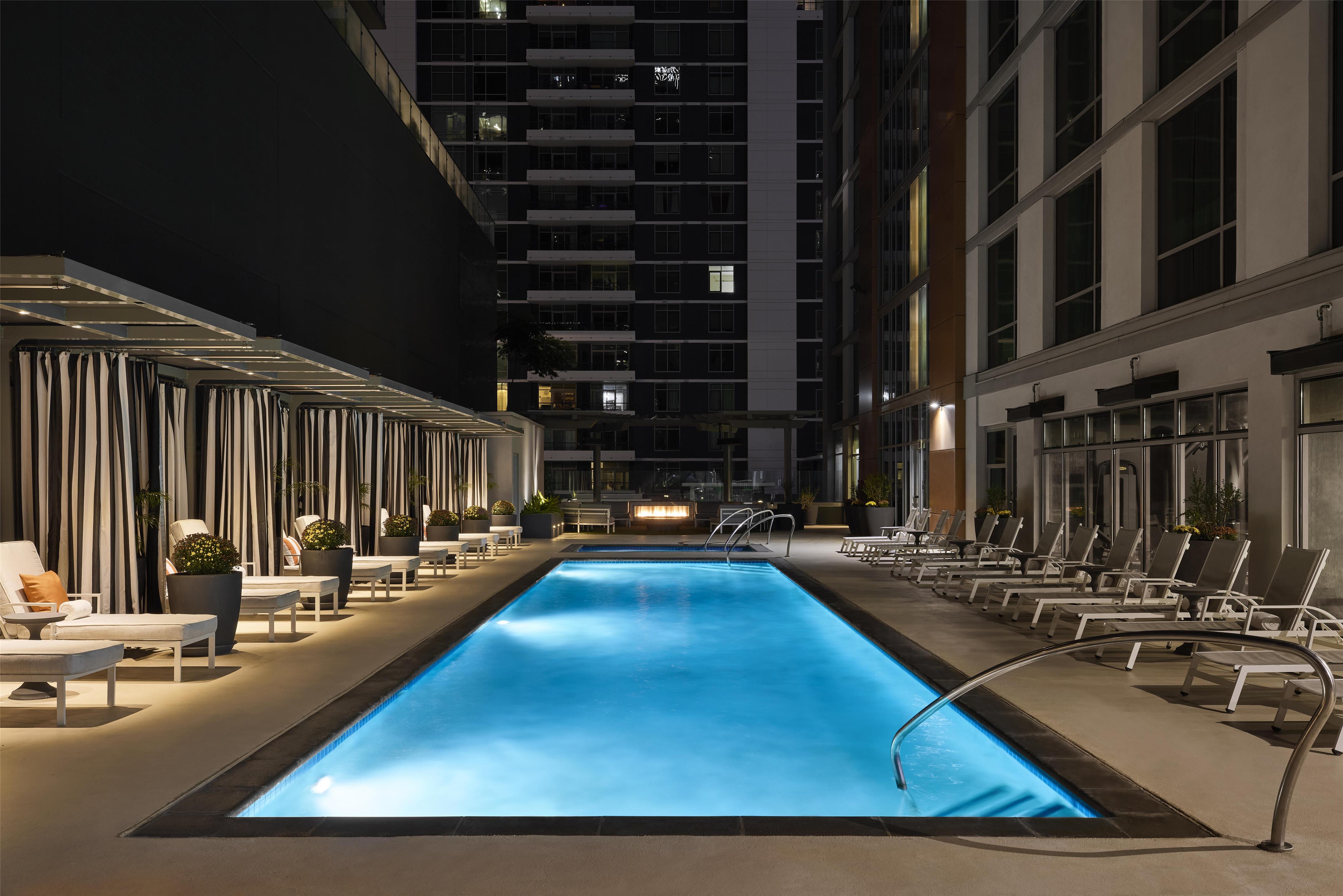 Pool | Carte Hotel San Diego Downtown, Curio Collection by Hilton