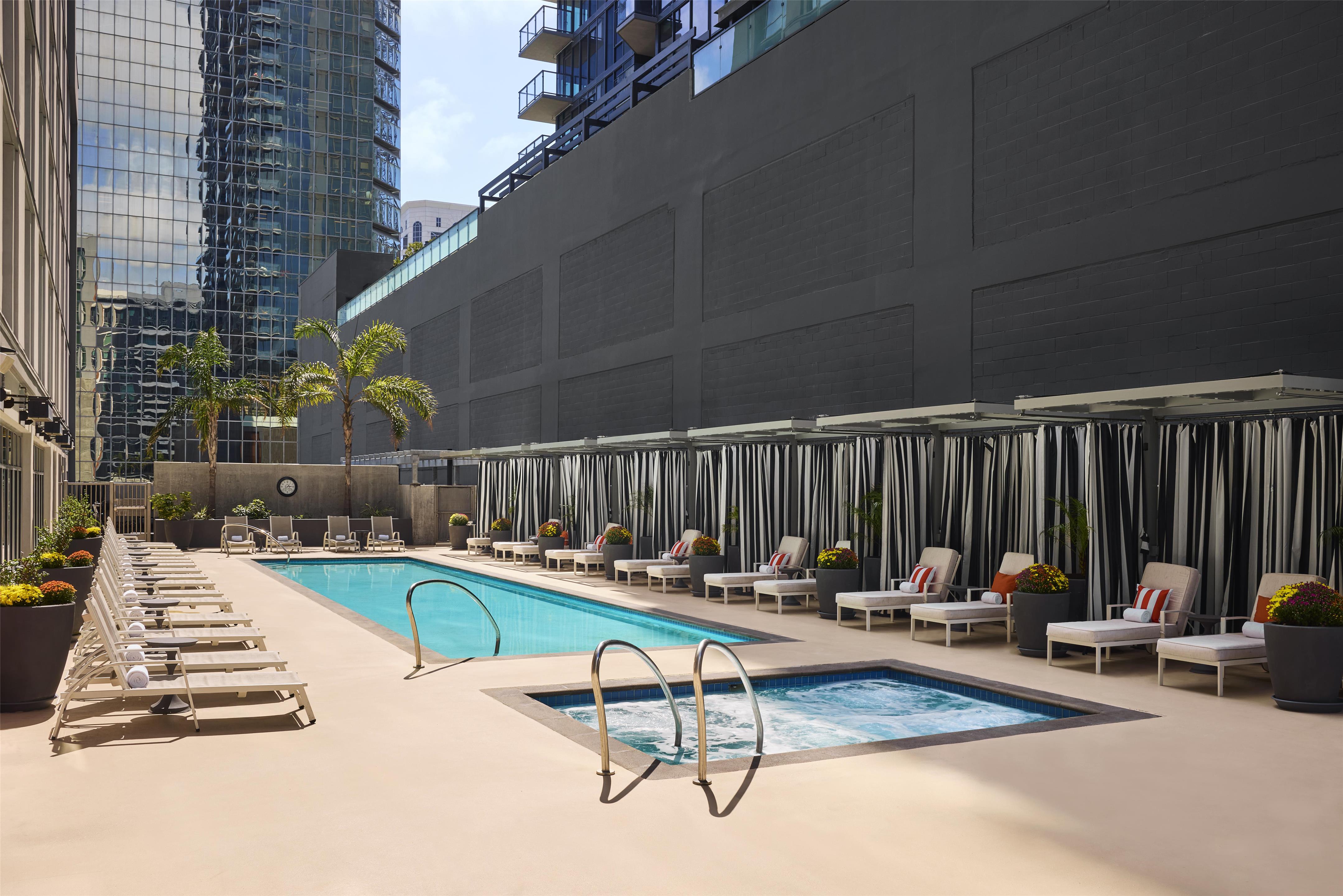Pool | Carte Hotel San Diego Downtown, Curio Collection by Hilton