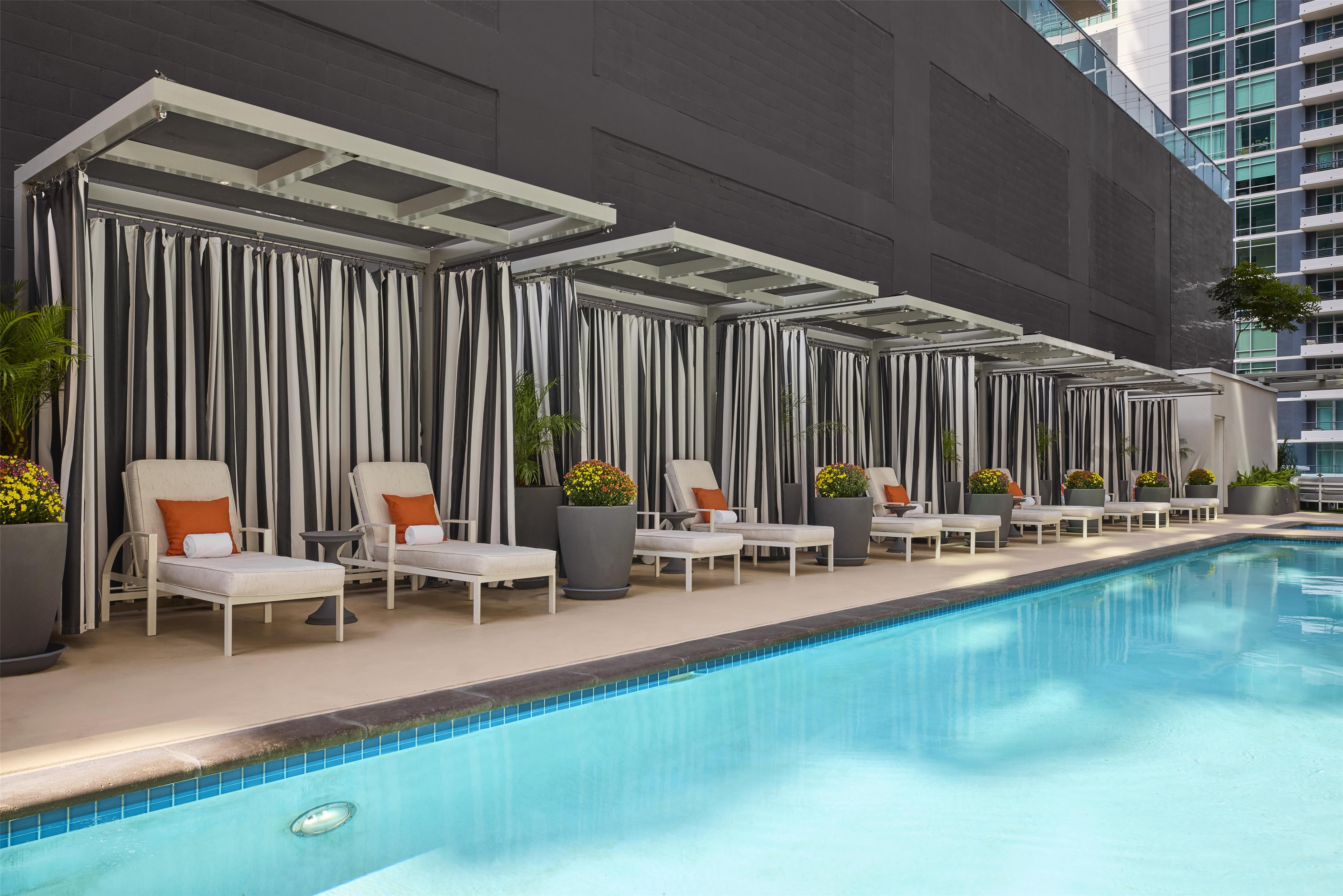 Pool | Carte Hotel San Diego Downtown, Curio Collection by Hilton