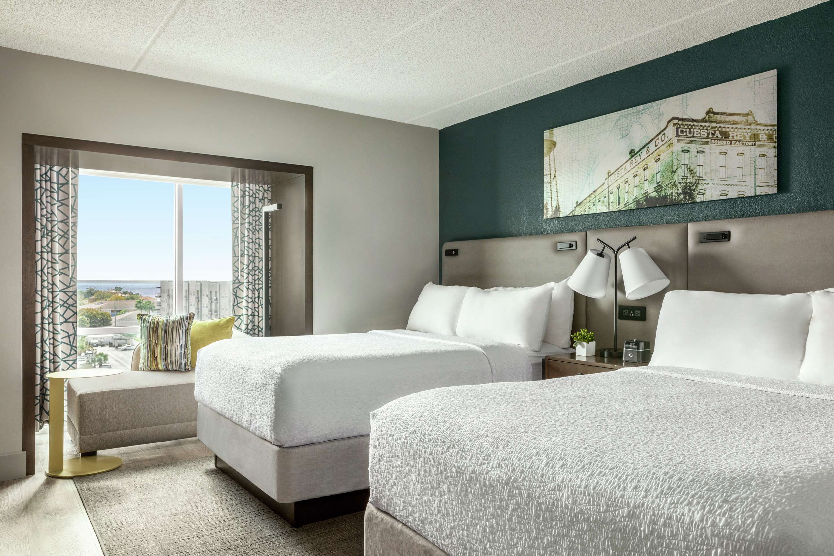 Guest room