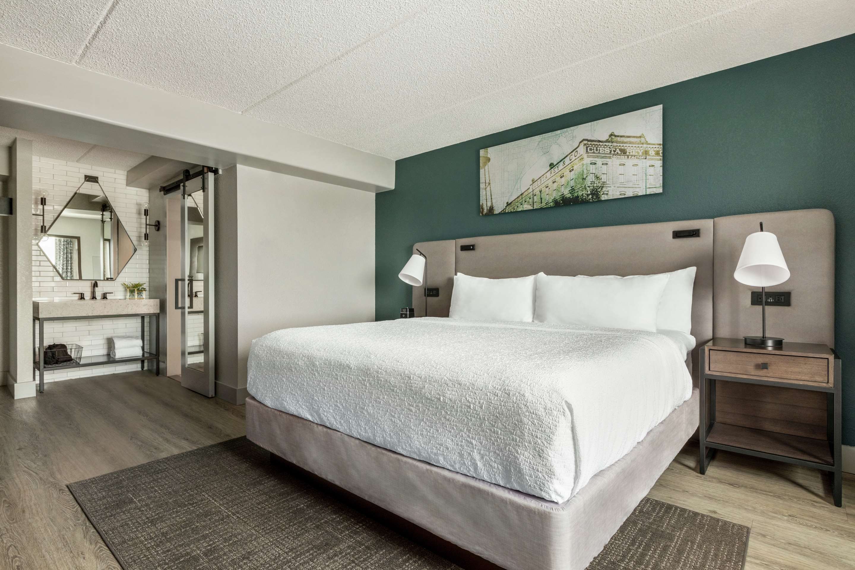 Guest room