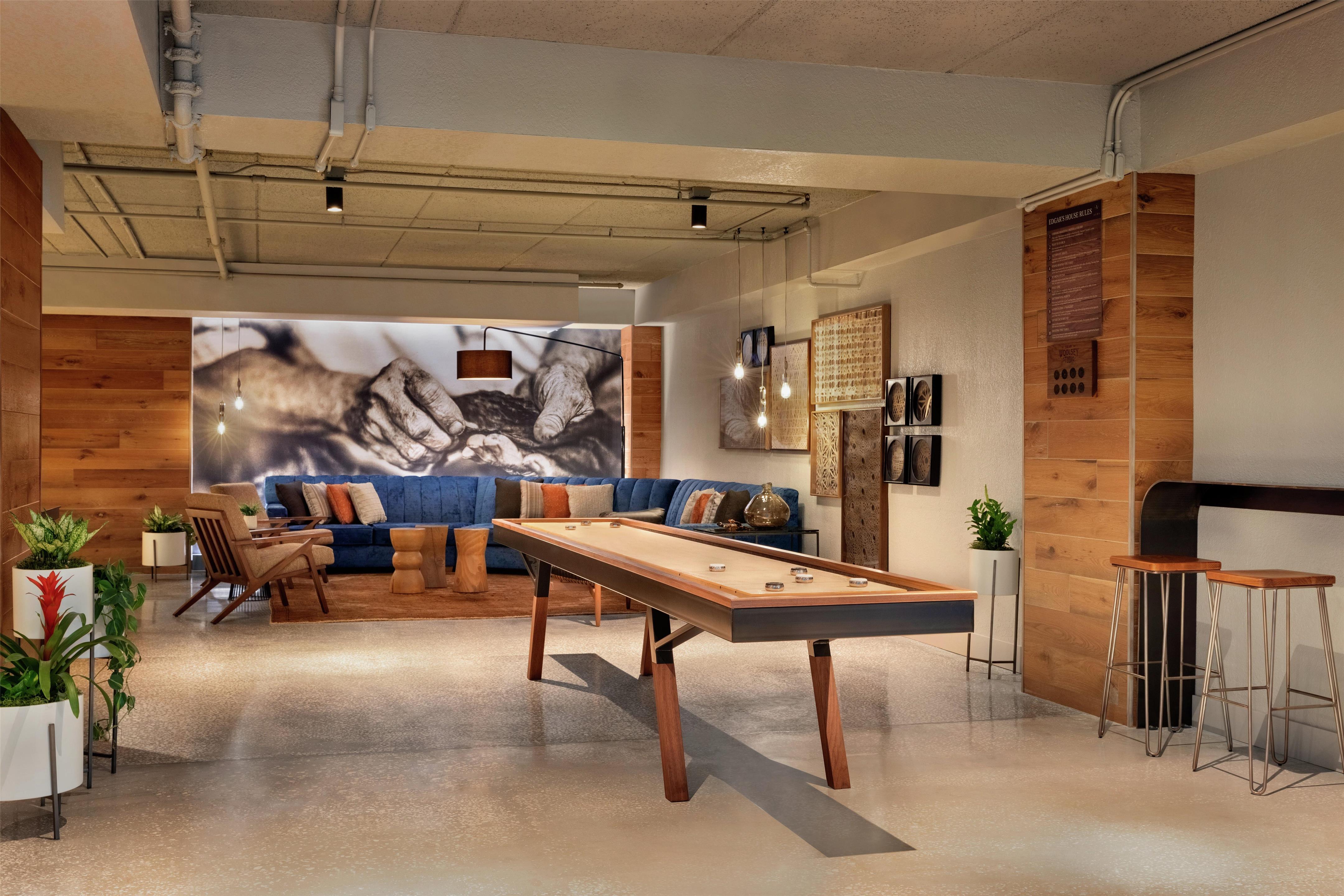 Lobby | Hotel Alba, Tapestry Collection by Hilton