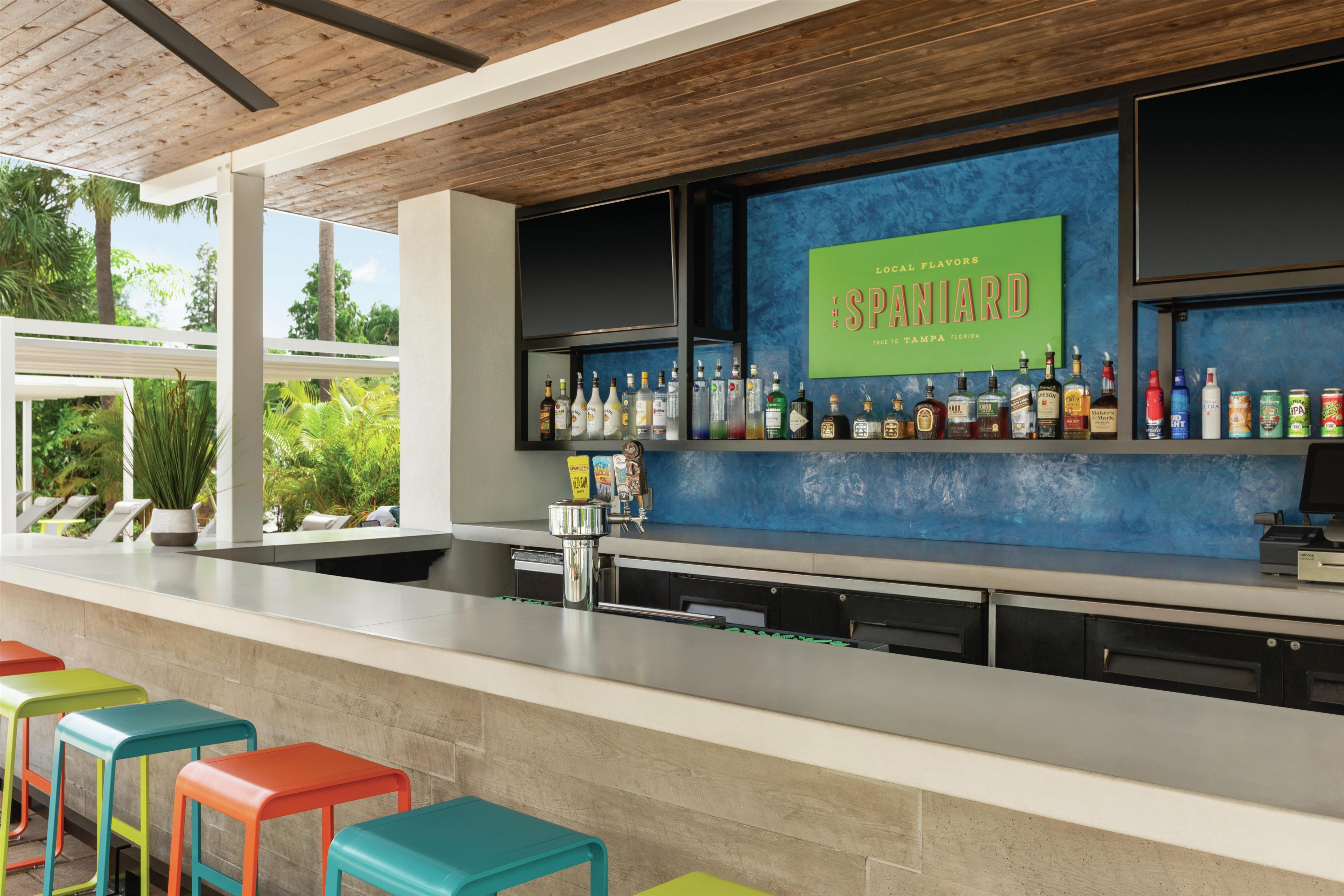 BarLounge | Hotel Alba, Tapestry Collection by Hilton